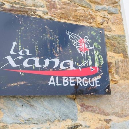 Albergue La Xana ลาการีดัด ภายนอก รูปภาพ