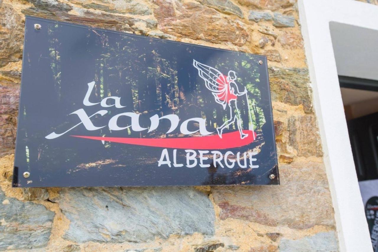 Albergue La Xana ลาการีดัด ภายนอก รูปภาพ